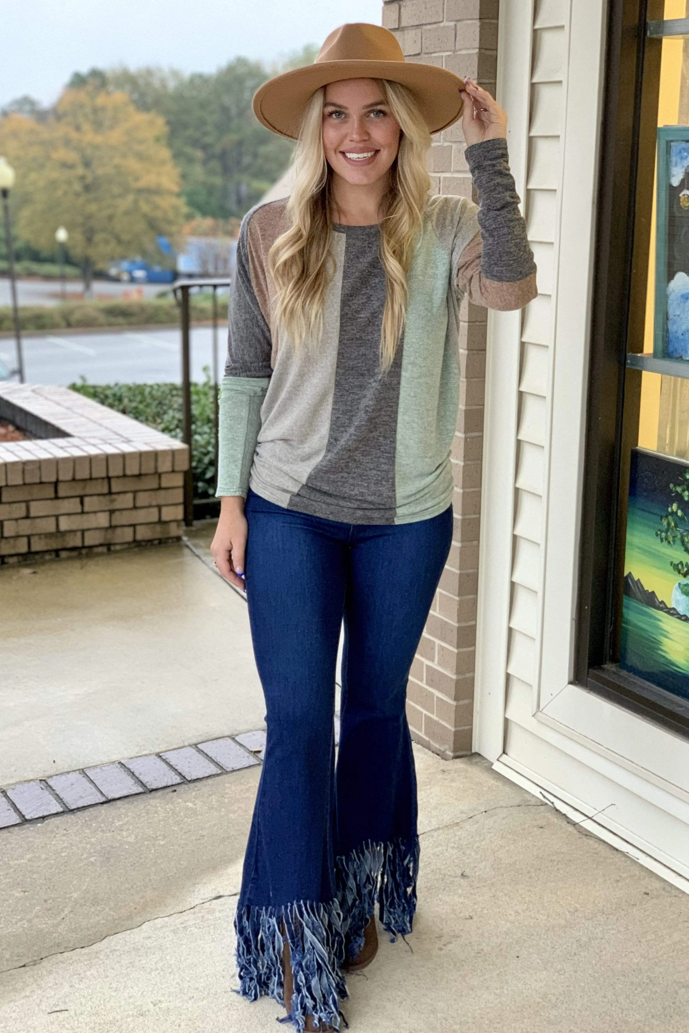 Frayed/Fringe Bottom Bell/Flare Denim Jeans