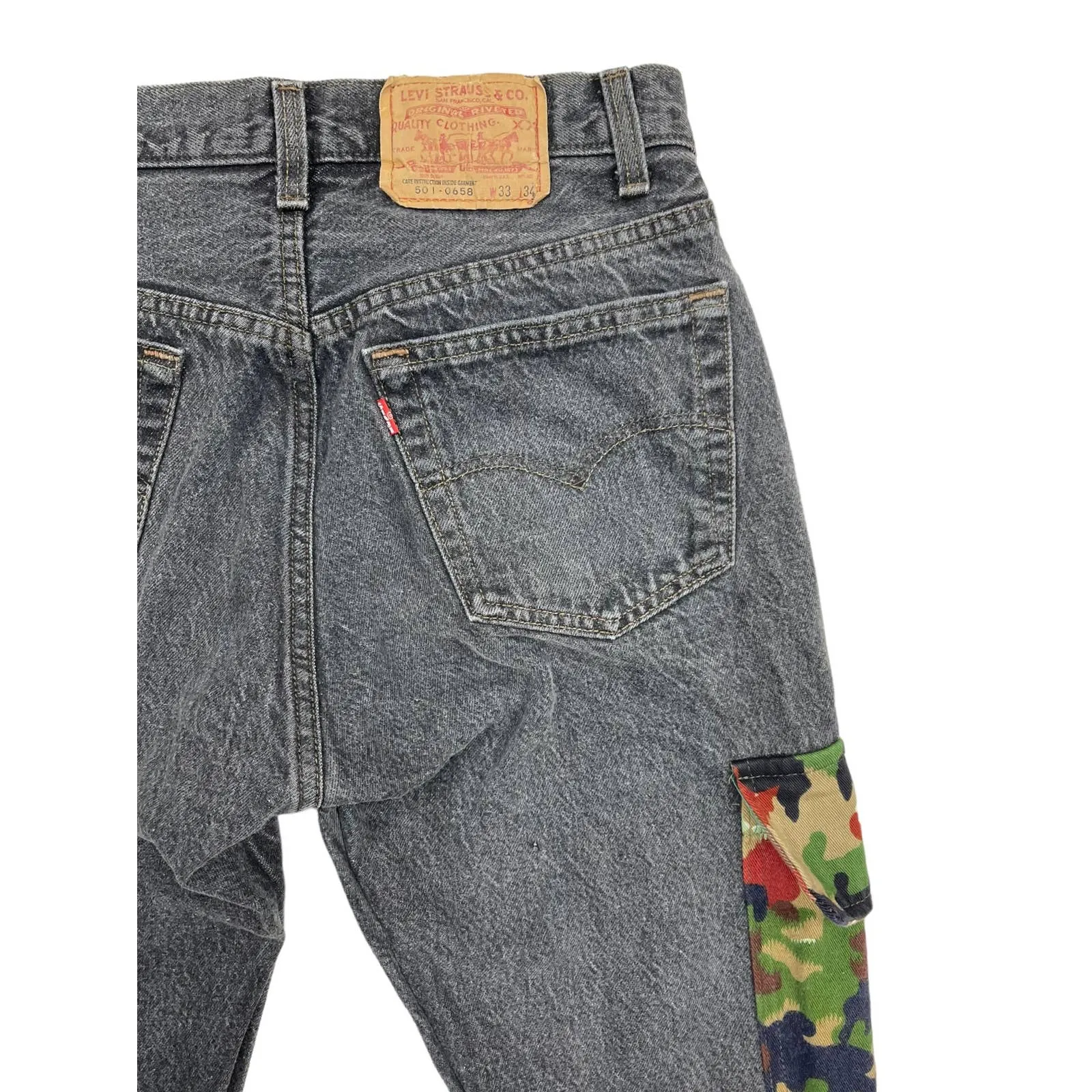 Urban Outfitters Vintage 80’s Levi’s Camo Embellished Jeans Size 33